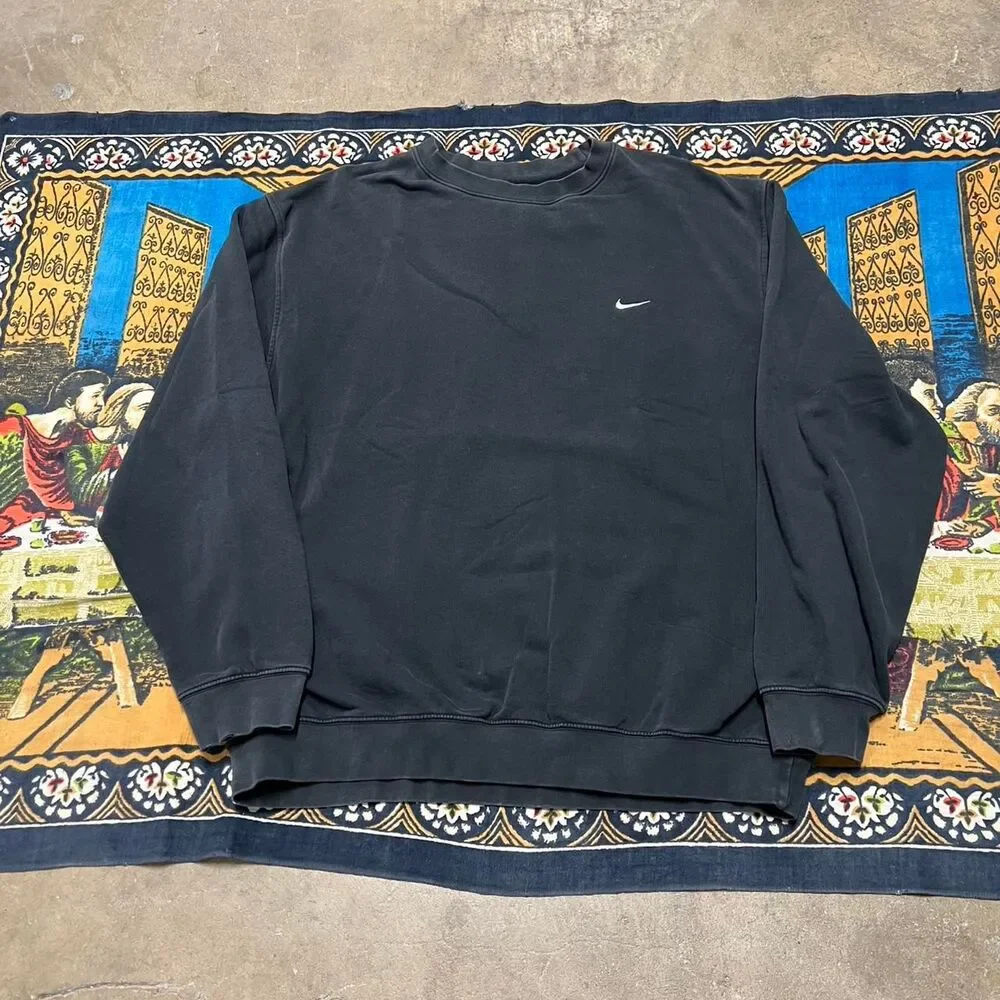 Vintage black Nike crewneck sweatshirt Size XL Baggy oversized fit silver tag